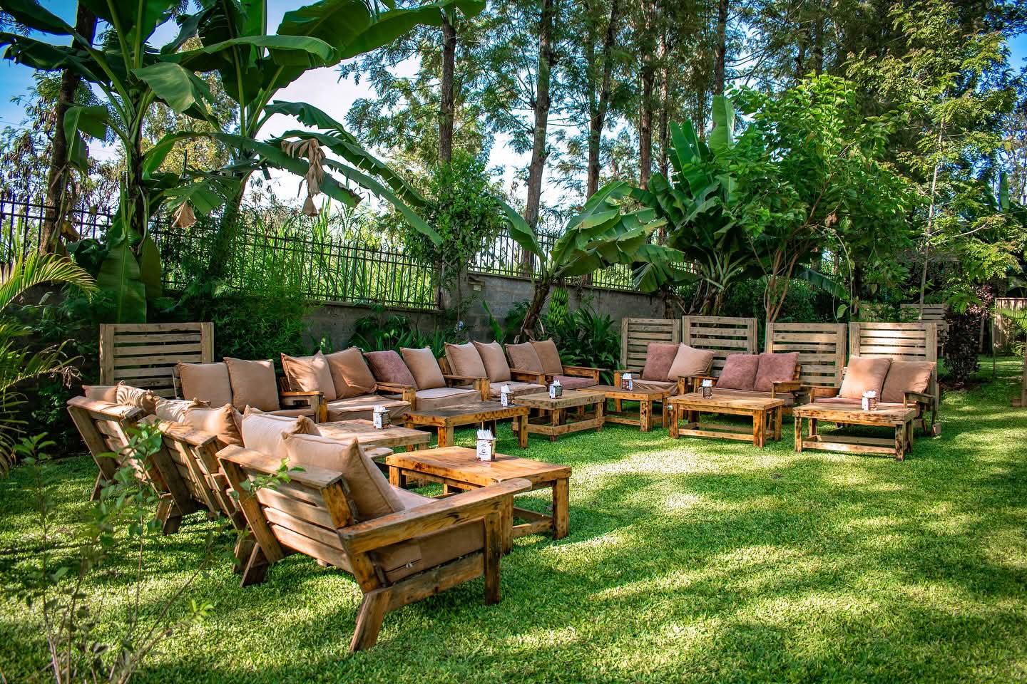 Lawn Lounge Seating
